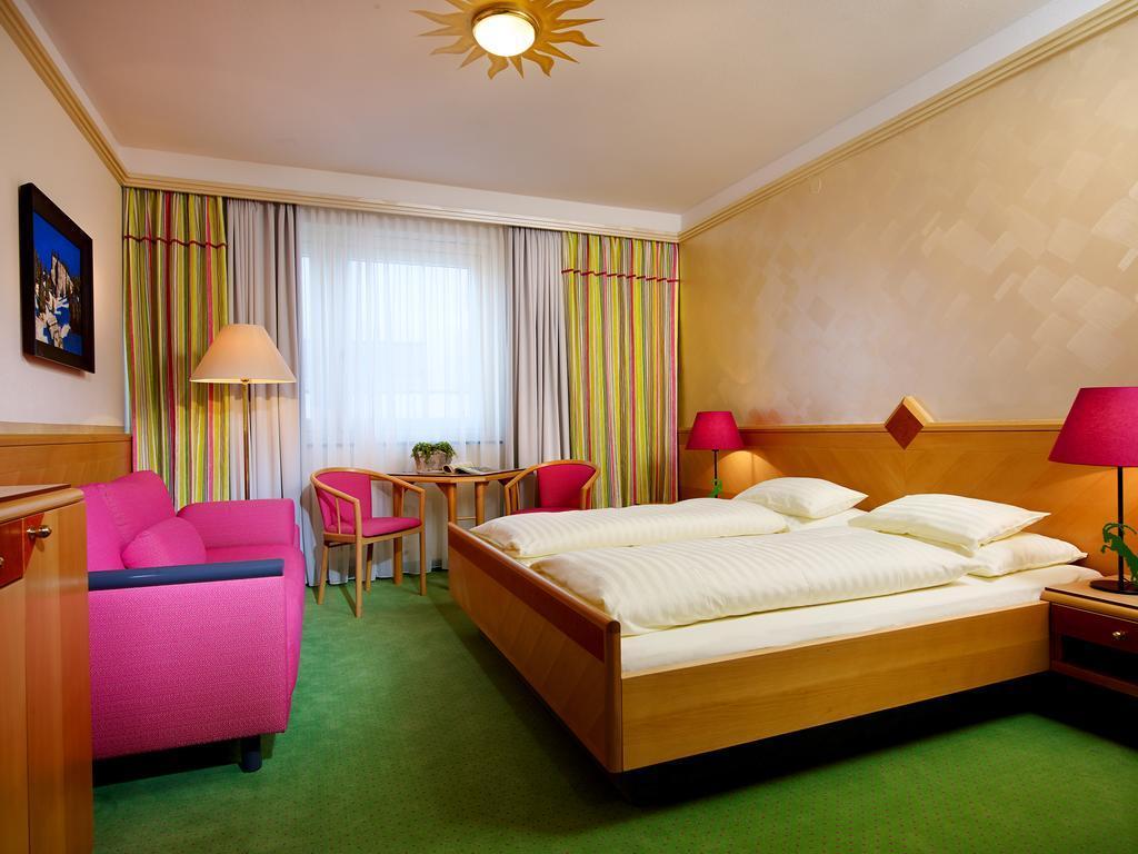 hotel-thumb
