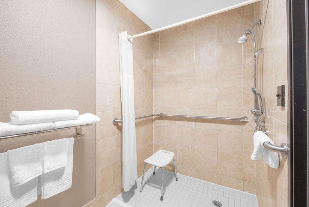 Days Inn by Wyndham Watertown
