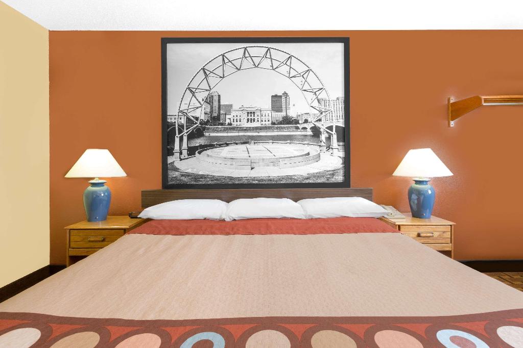 Super 8 by Wyndham Boone