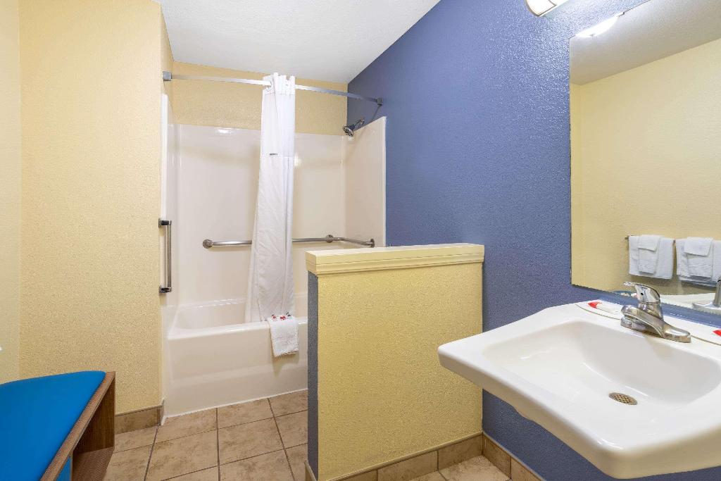 Days Inn by Wyndham Alamogordo