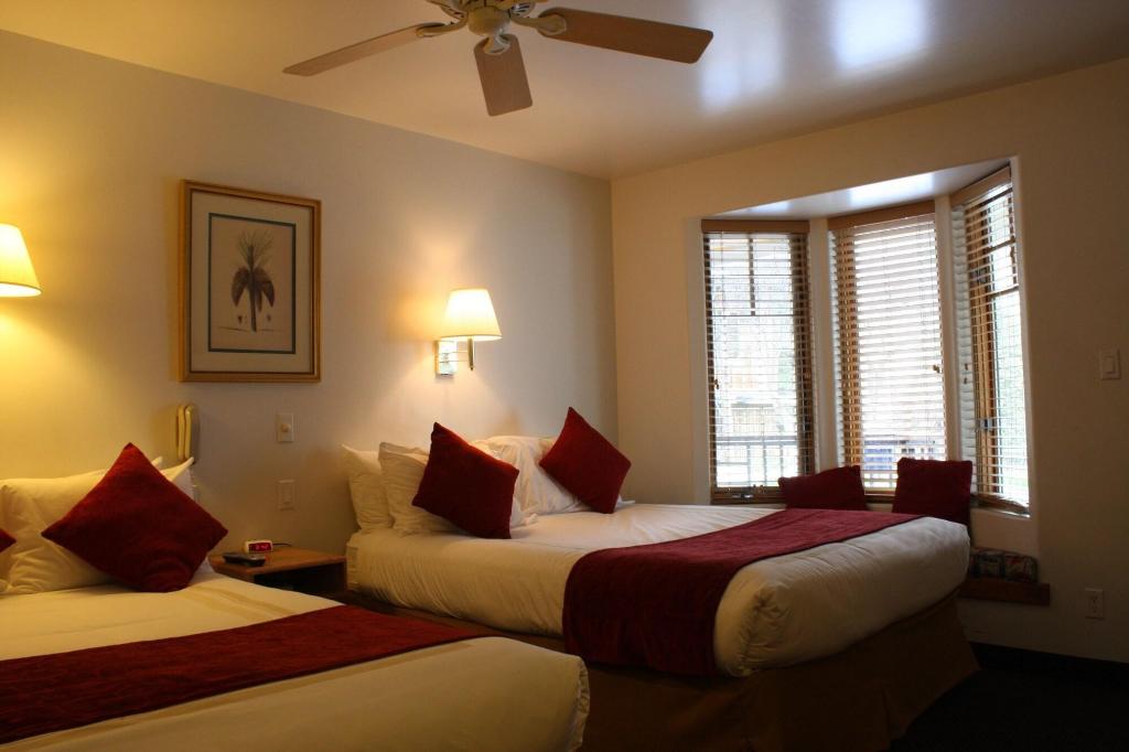 St. Moritz Lodge & Condos