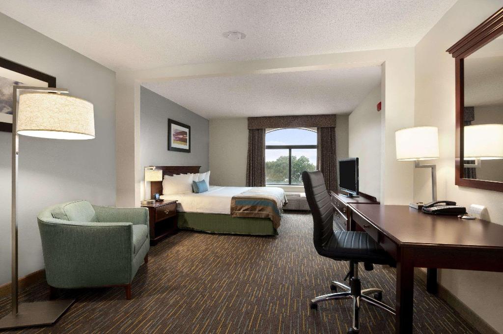Wingate By Wyndham Round Rock Hotel & Conference