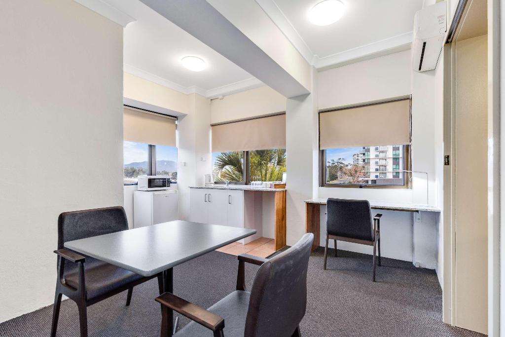 Rockhampton Riverside Central Hotel