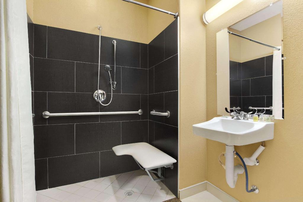Microtel Inn & Suites By Wyndham Round Rock