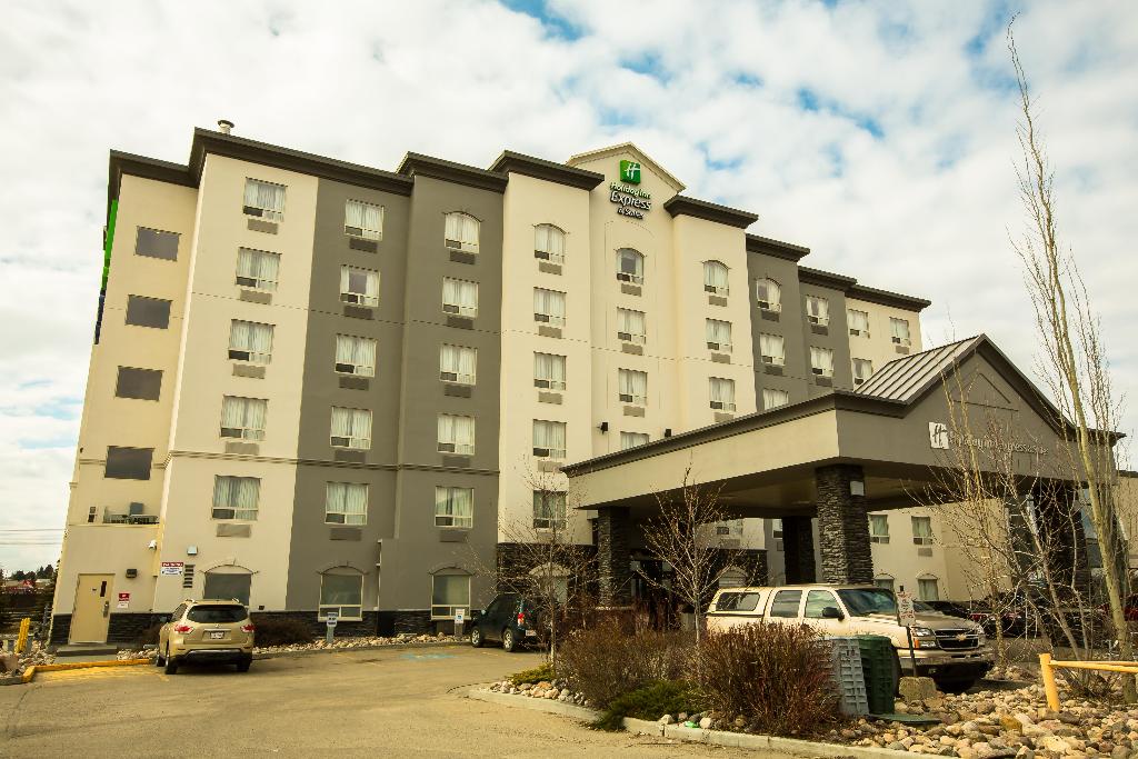 Holiday Inn Express & Suites Edmonton North