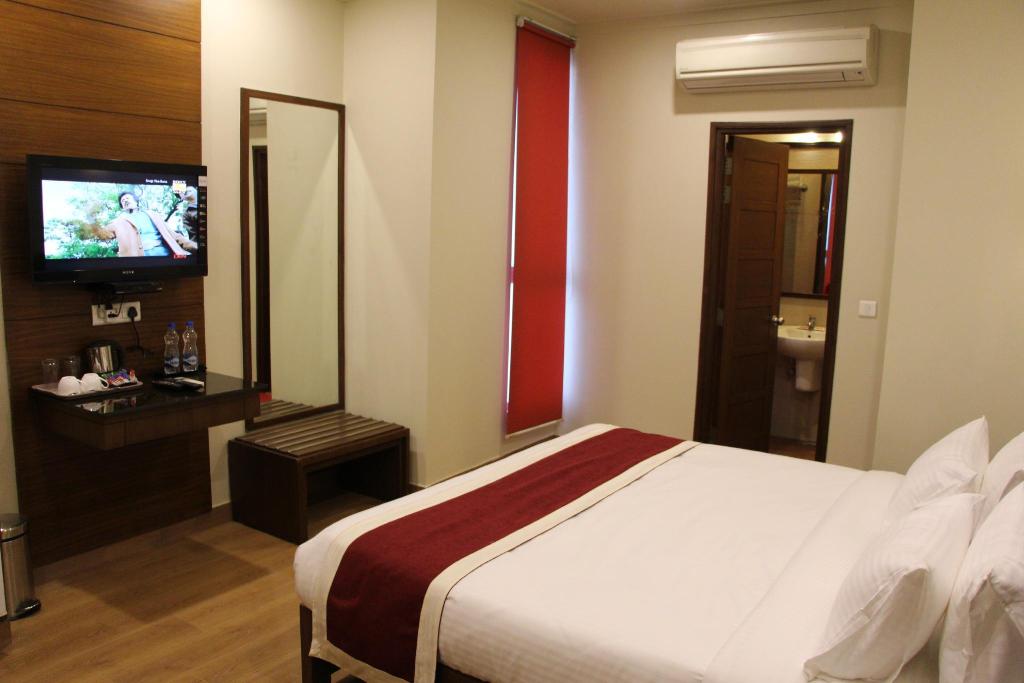 Hotel Mahalaya Dasaprakash