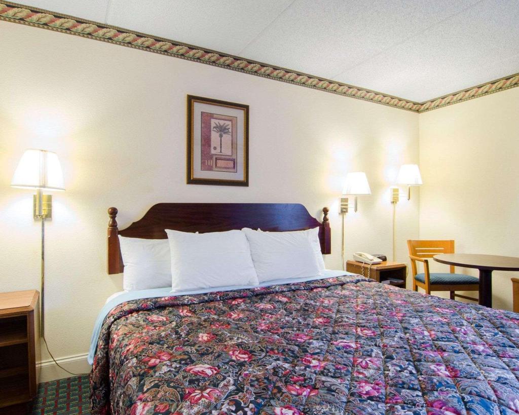Rodeway Inn 