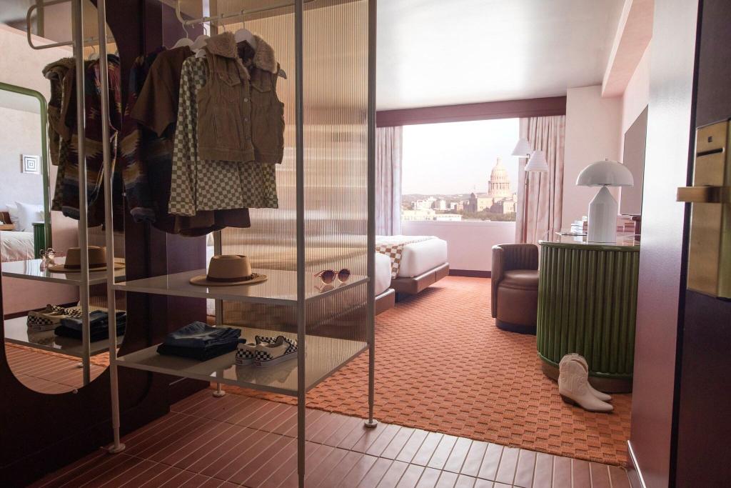 Renaissance Austin Downtown Hotel