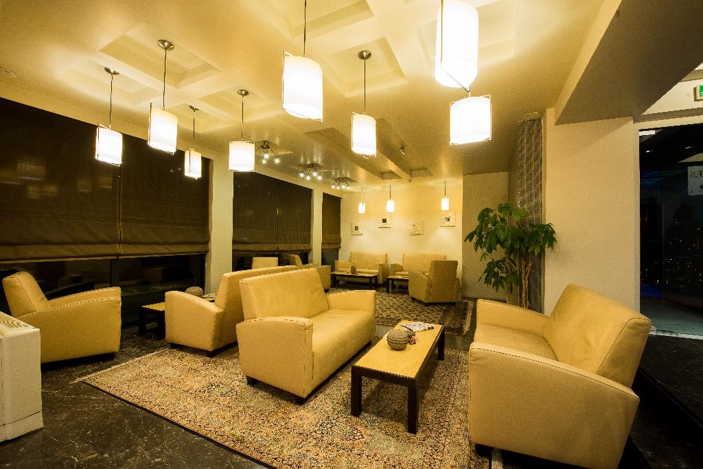 Hotel Pines, Griechenland, Athen. Großes 2