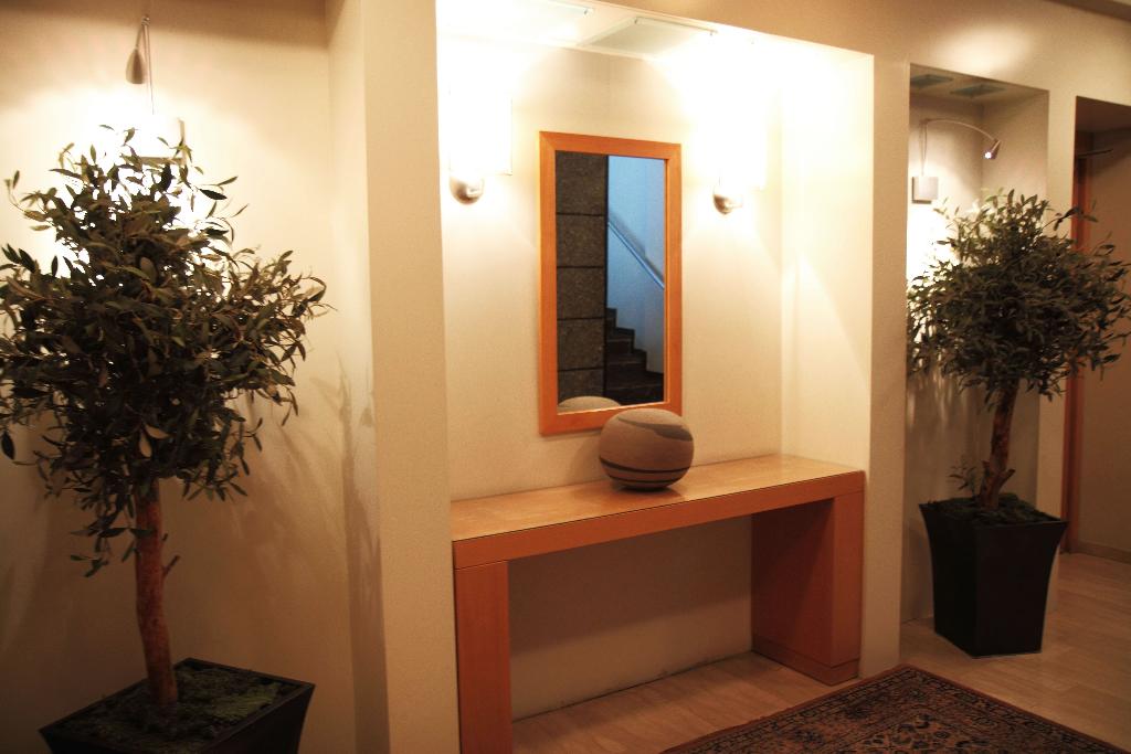 Hotel Pines, Griechenland, Athen. Großes 2