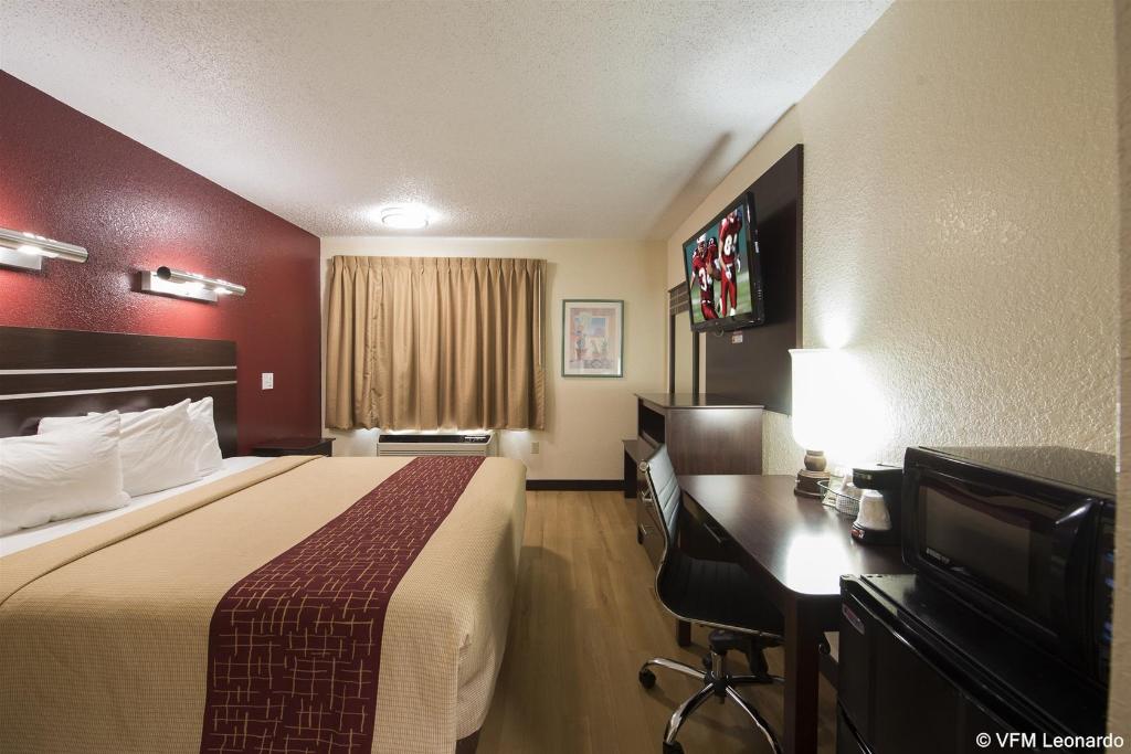 Red Roof Inn Houston - Brookhollow