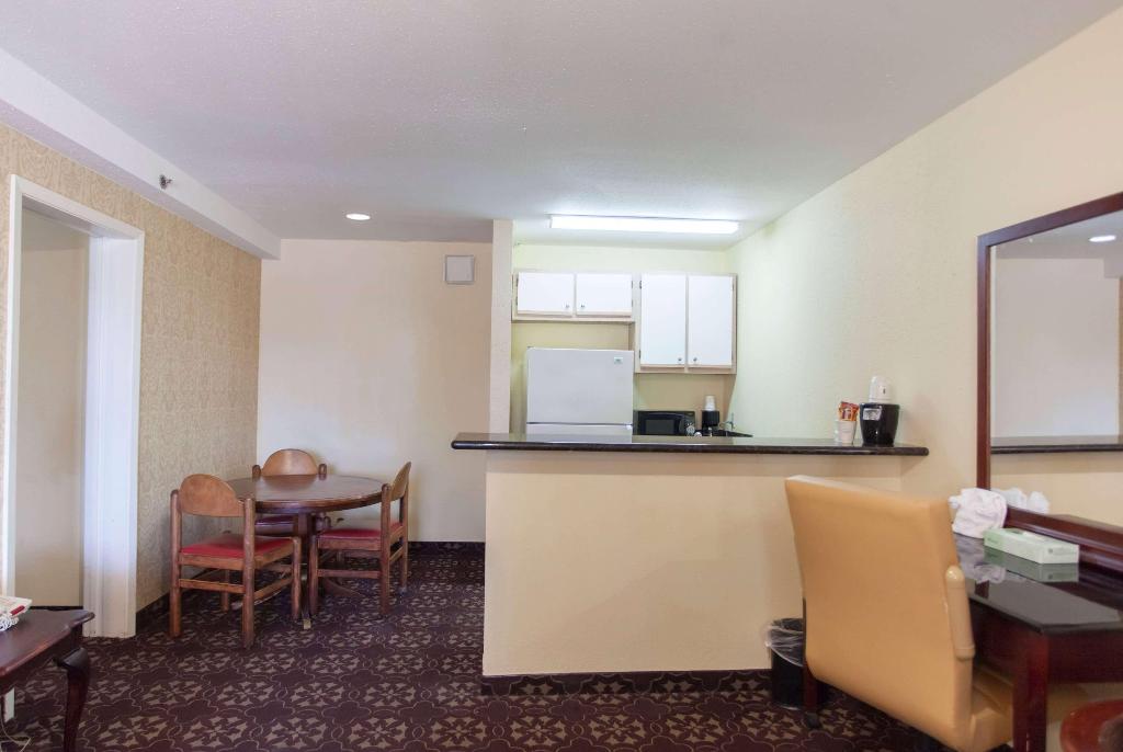 Days Inn by Wyndham Shenandoah