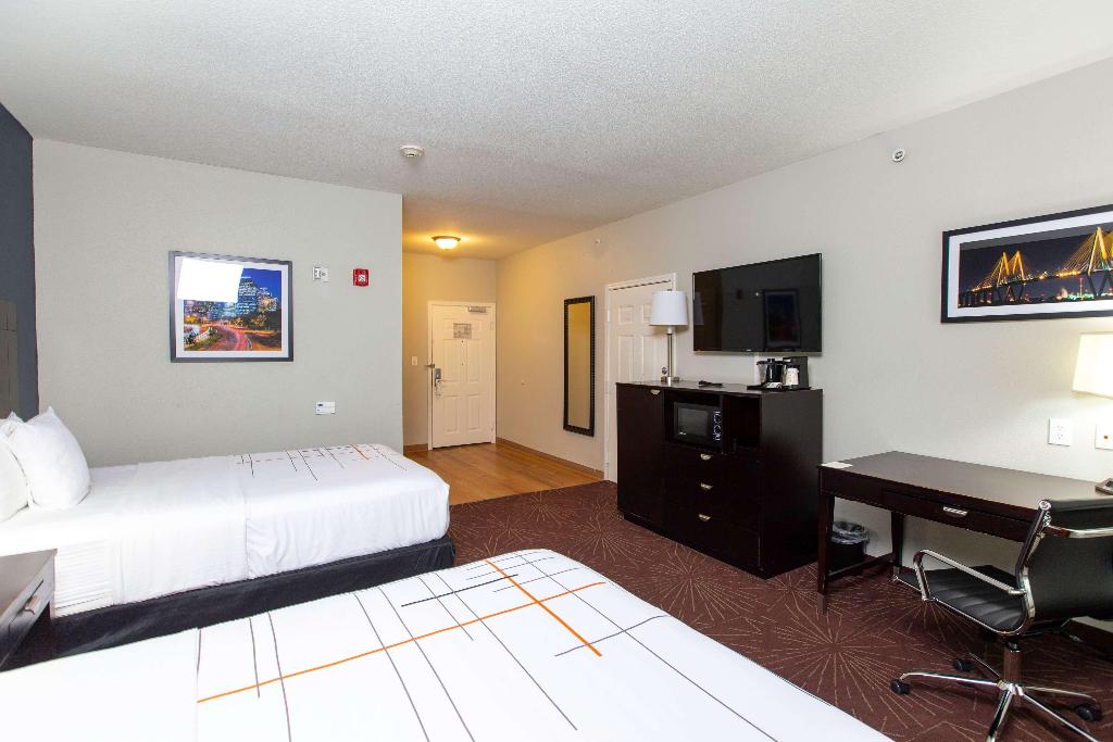 La Quinta Inn & Suites Houston Normandy