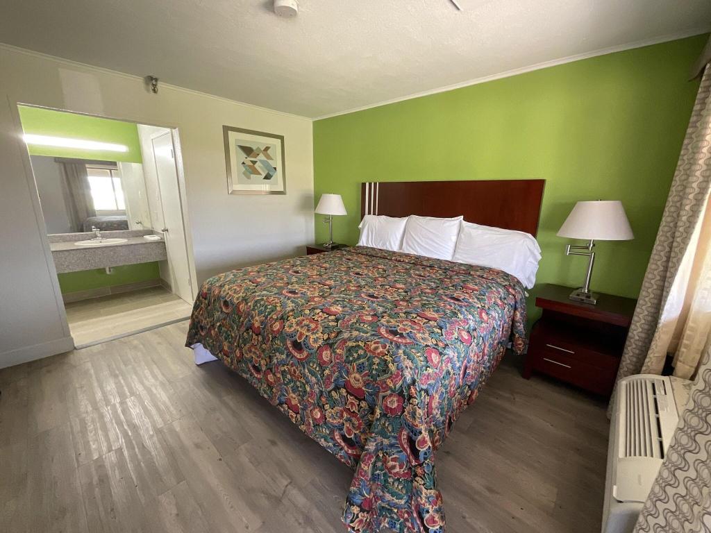Knights Inn Beaumont