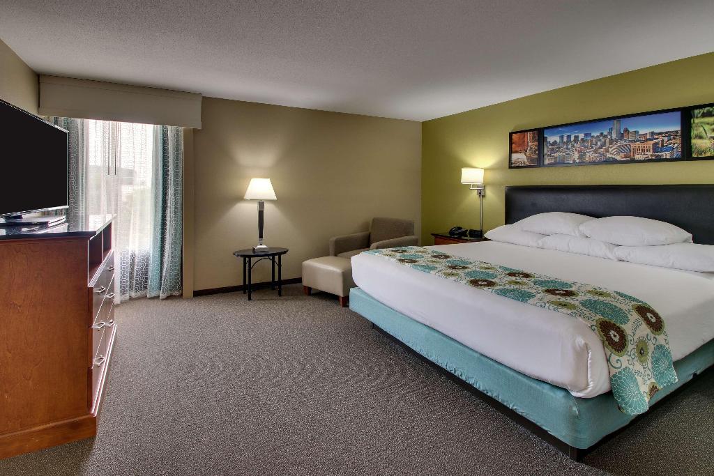 Drury Inn & Suites Houston Near the Galleria photo 10