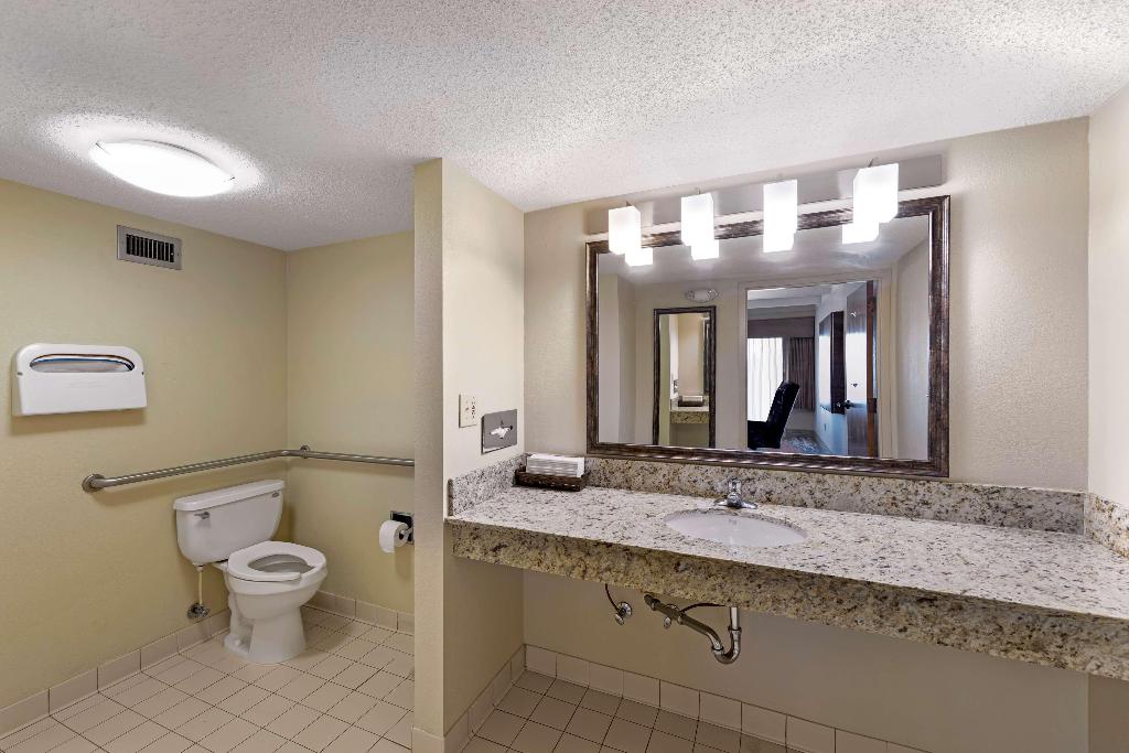 Best Western Plus Madison-Huntsville Hotel