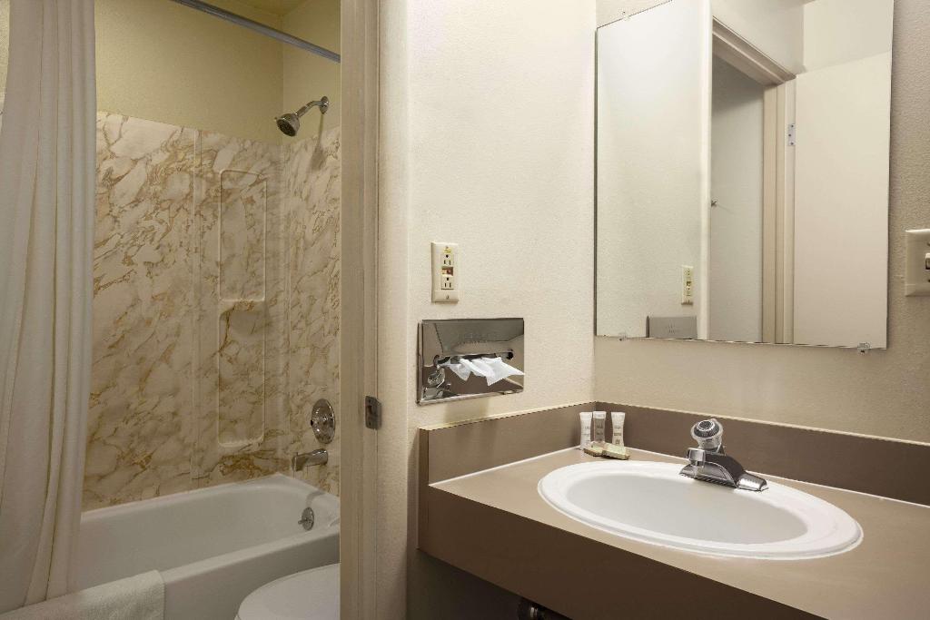 Super 8 by Wyndham Idaho Falls
