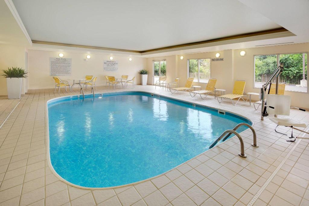 Fairfield Inn and Suites by Marriott Indianapolis Airport