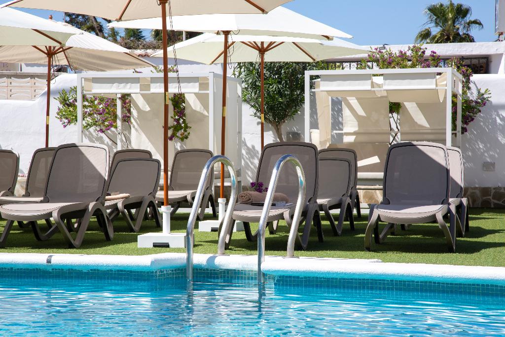 Hotel CASUAL BAHIA IBIZA, Spanien, Port d'es Torrent. Großes 90