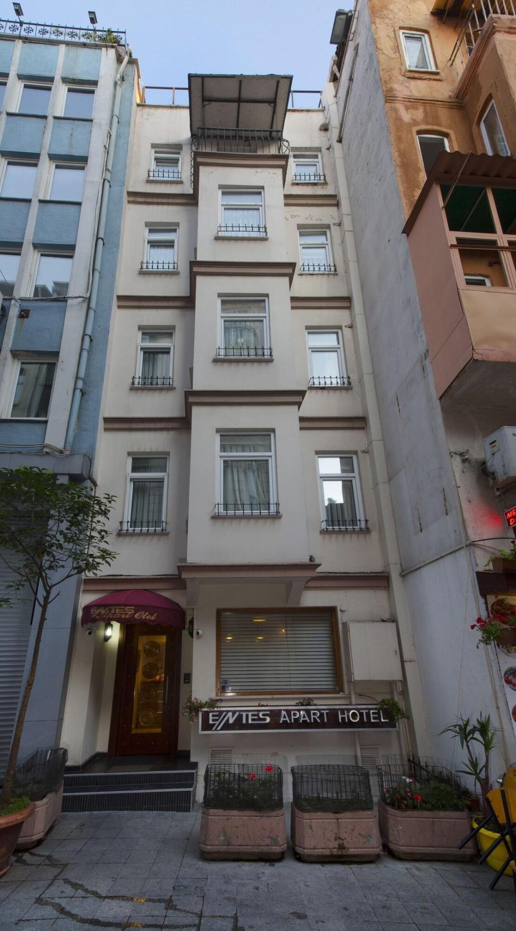 Entes Apart - General view