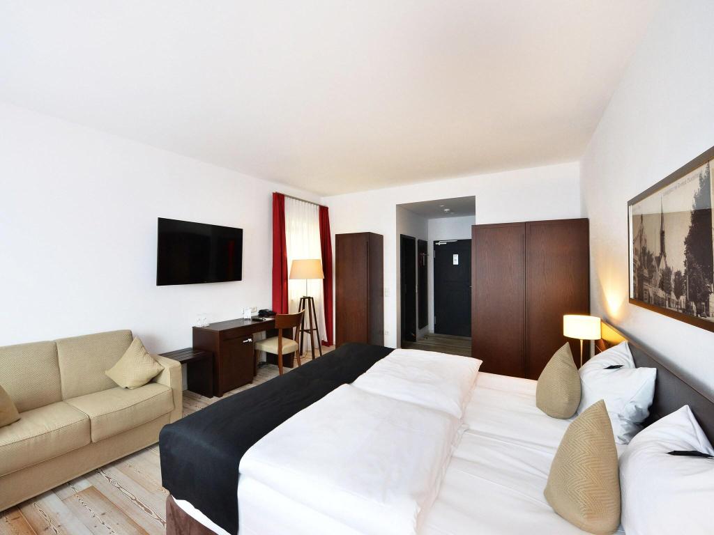 hotel-thumb