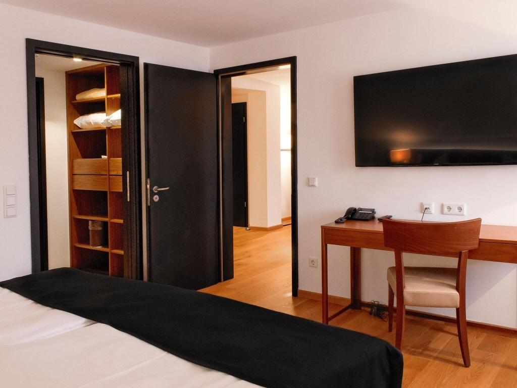 hotel-thumb
