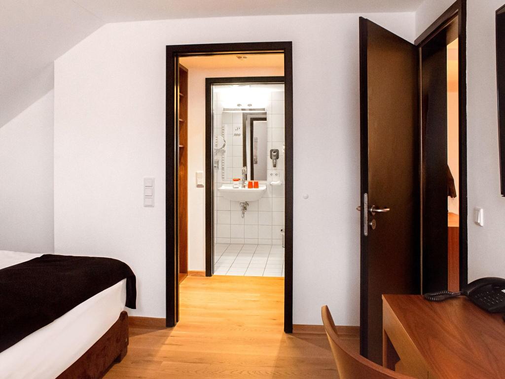 hotel-thumb