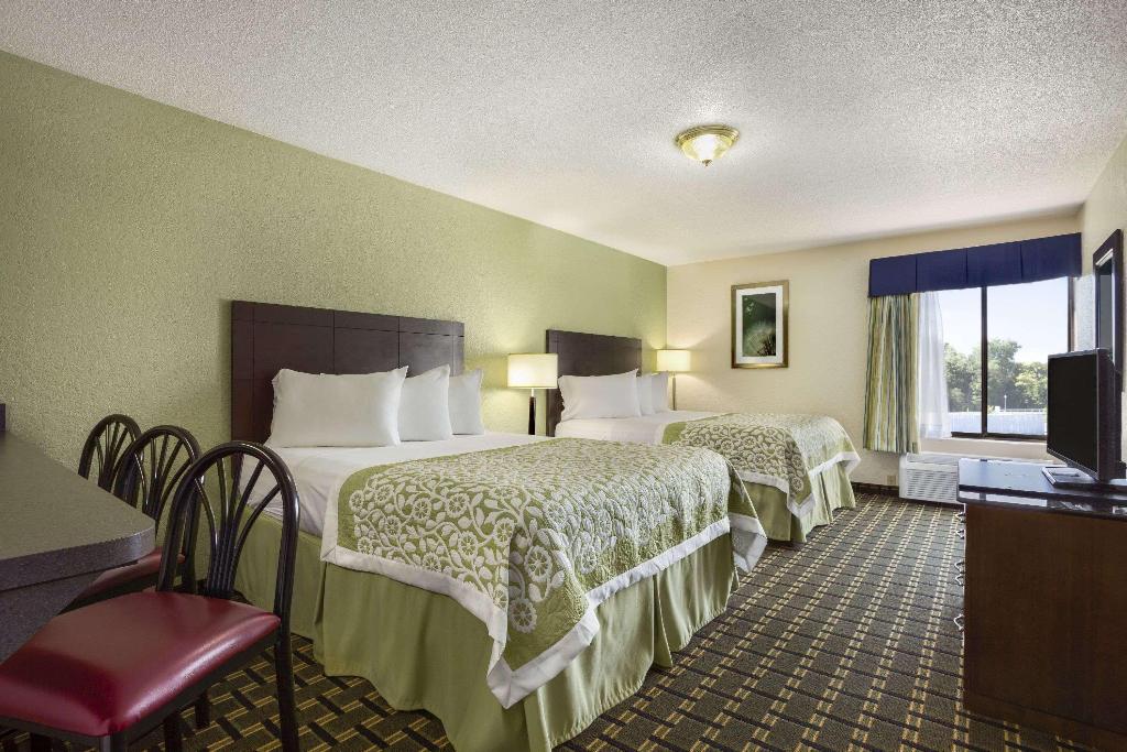 Clarion Pointe Jasper