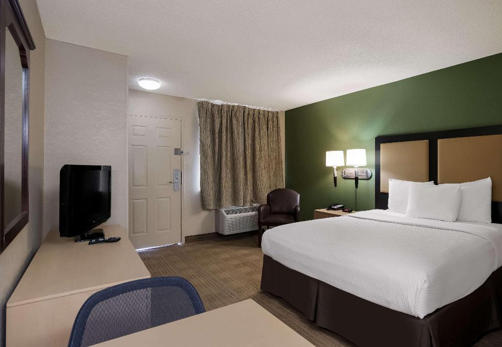 MainStay Suites Knoxville - Cedar Bluff