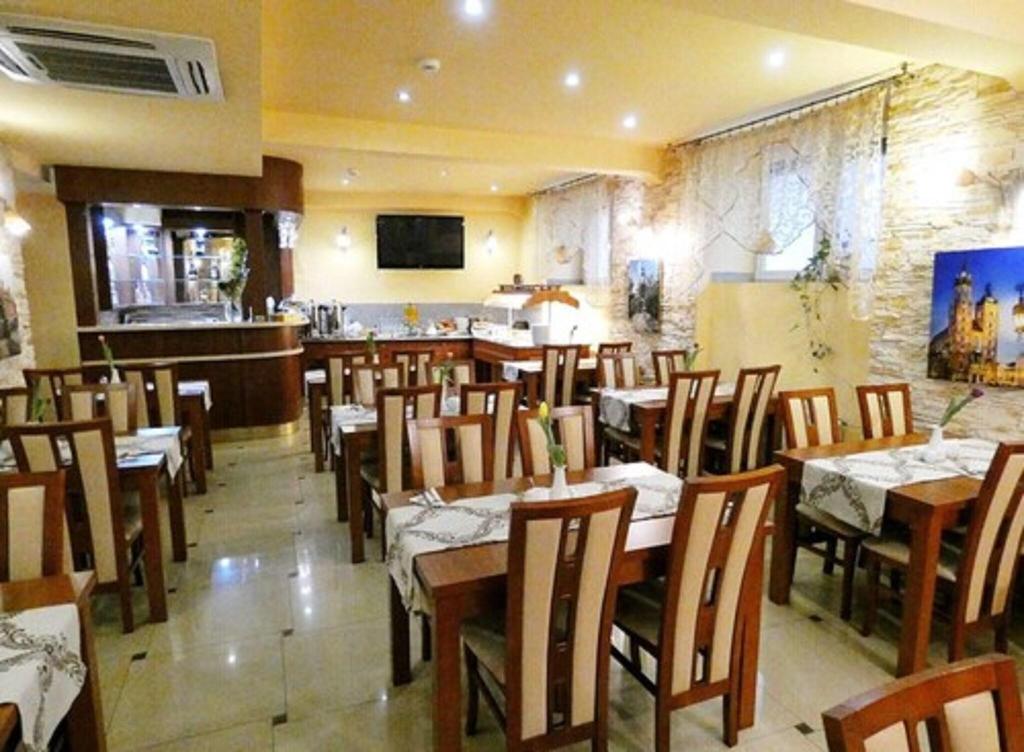 Aparthotel Adler