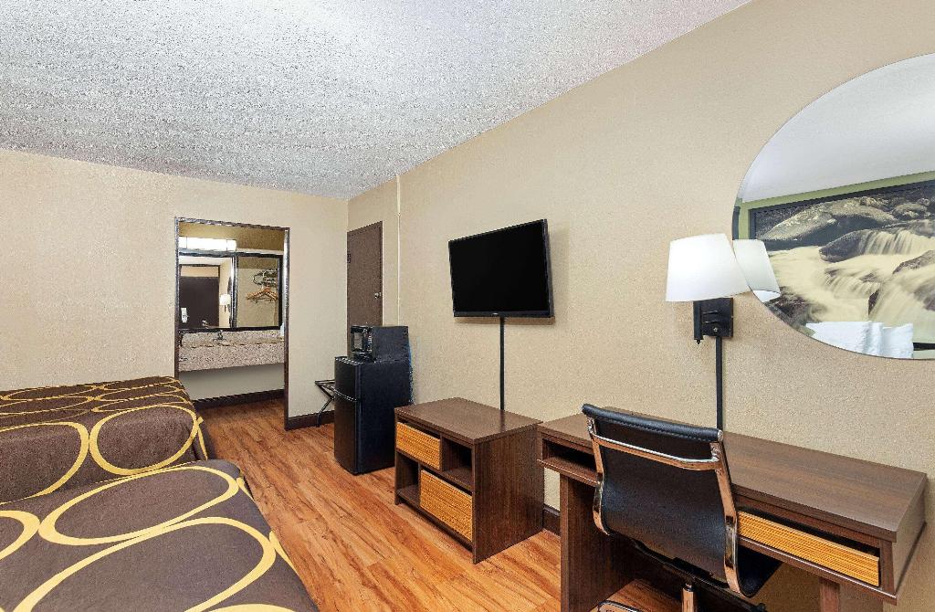 Super 8 by Wyndham Kingsport