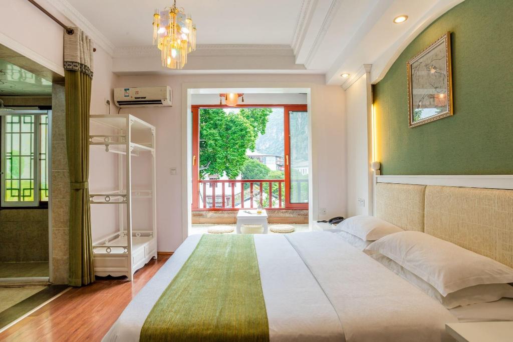 Yangshuo River View Hotel