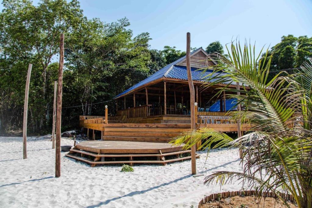 Beach Club Resort