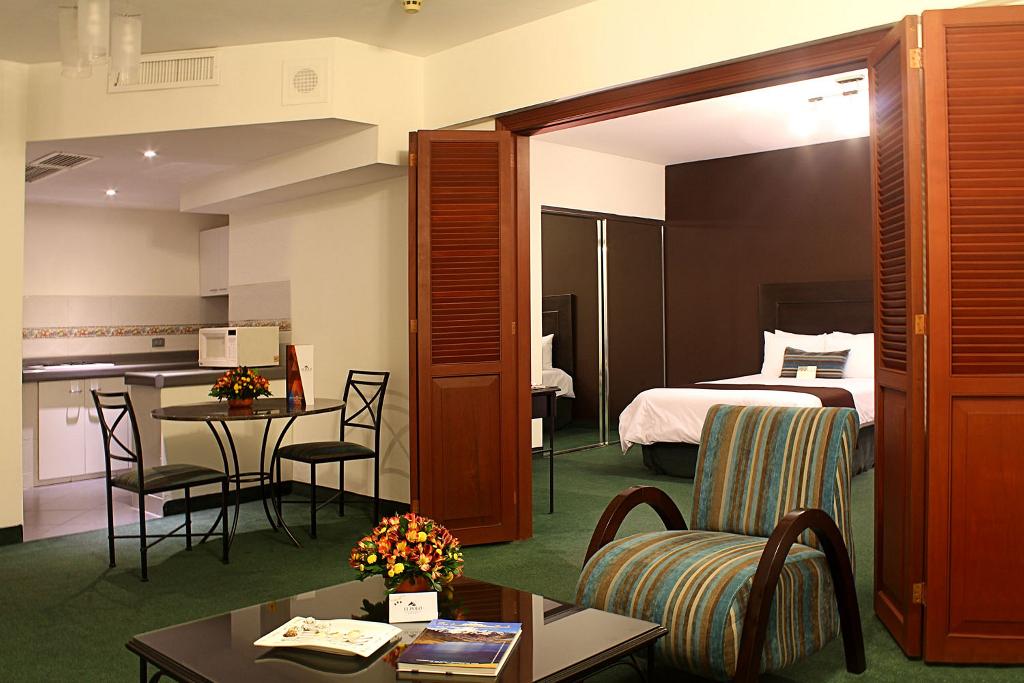 El Polo Apart Hotel & Suites