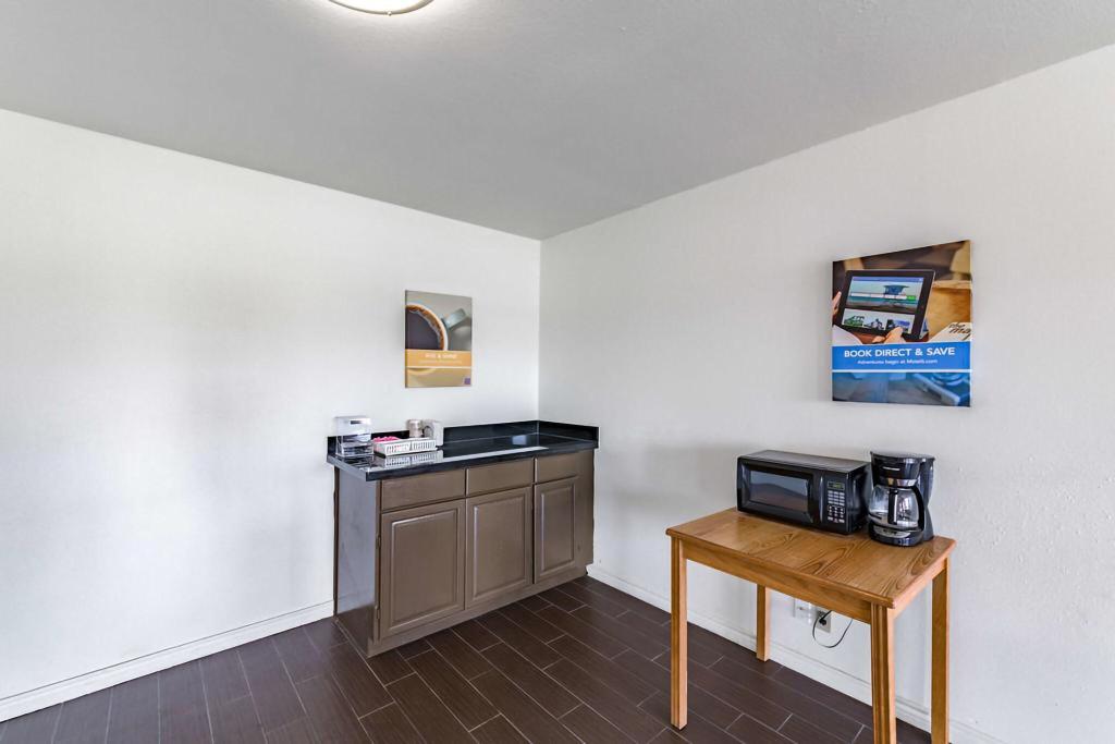 Executive Inn