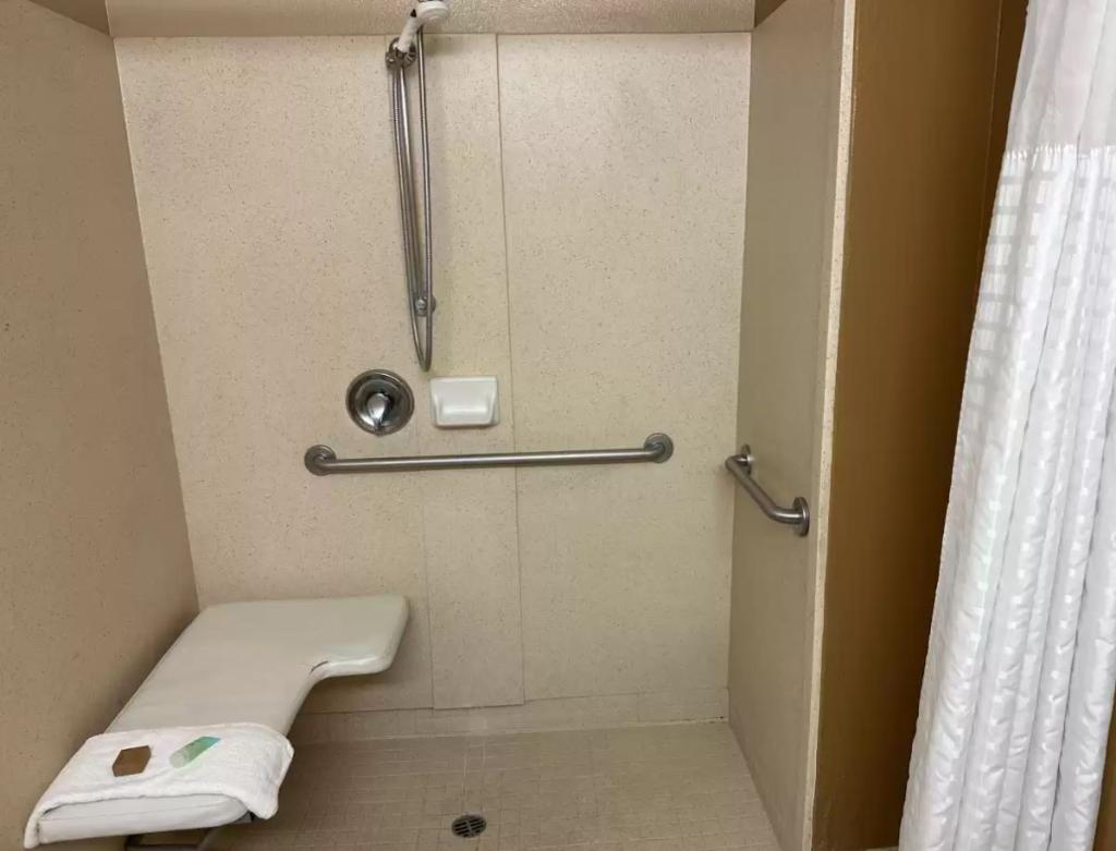 hotel-thumb