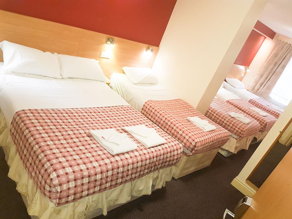 Carlton Hotel
