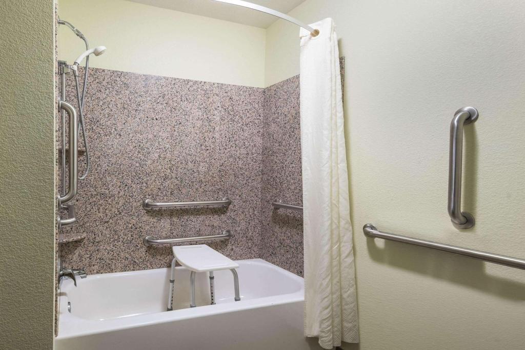 hotel-thumb
