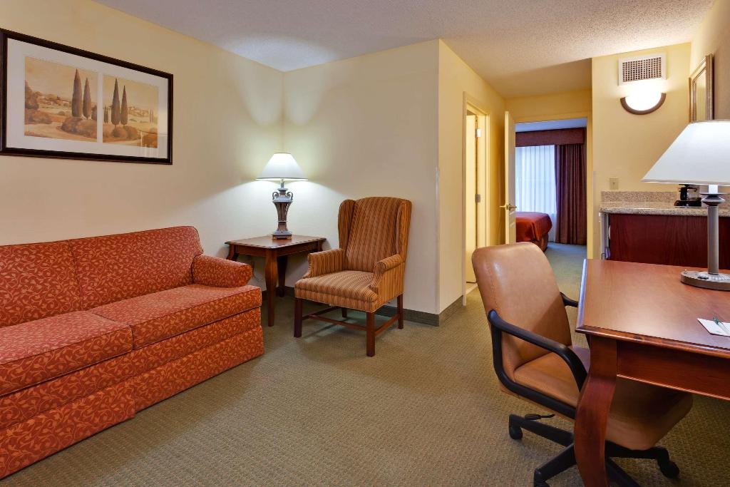 Country Inn & Suites by Radisson, Lake George (Que