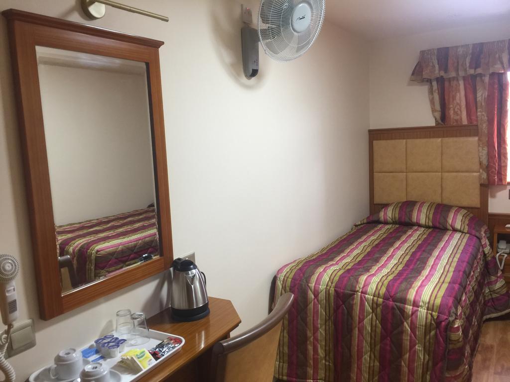 Hotel White House, Großbritannien, London. Großes 2