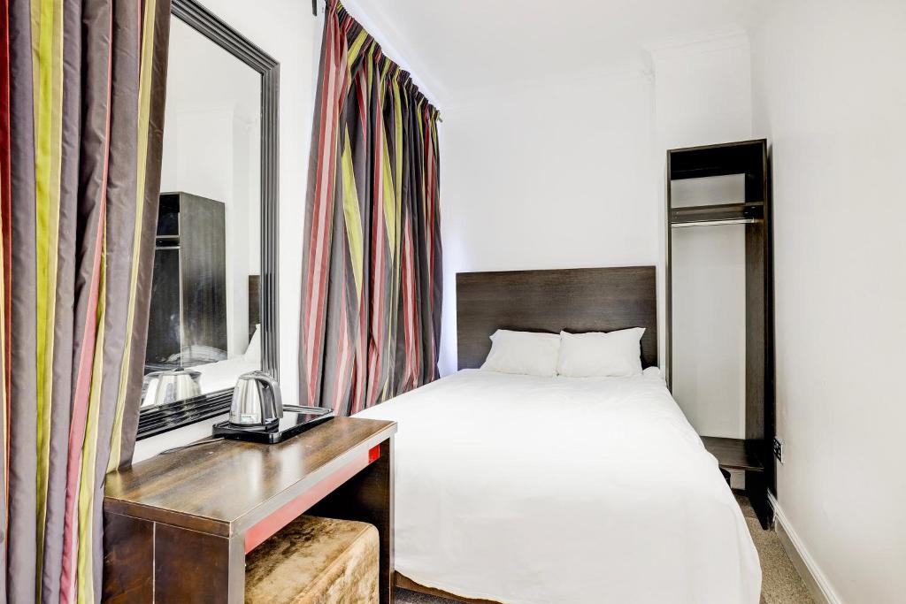 London Shelton Hotel - General view