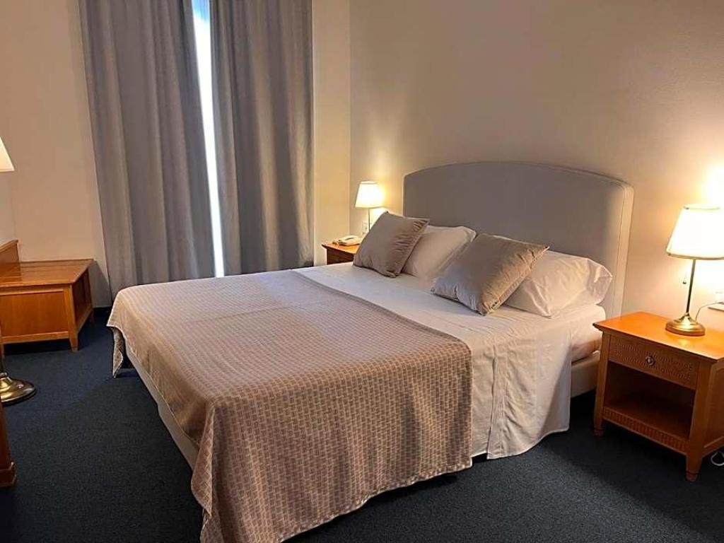 Hotel Dore