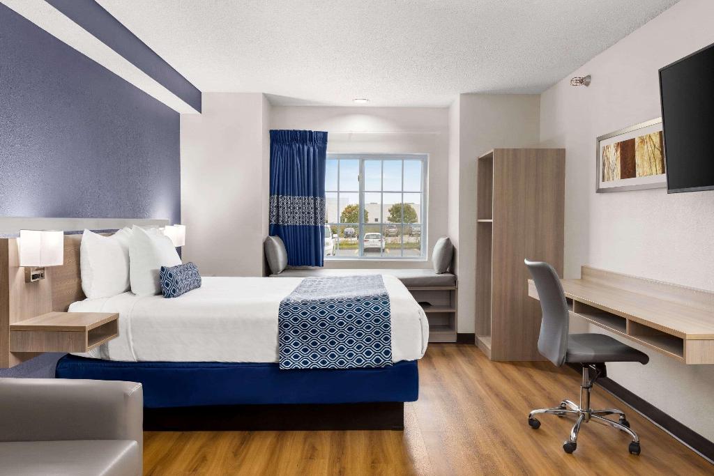 Microtel Inn & Suites By Wyndham Lincoln