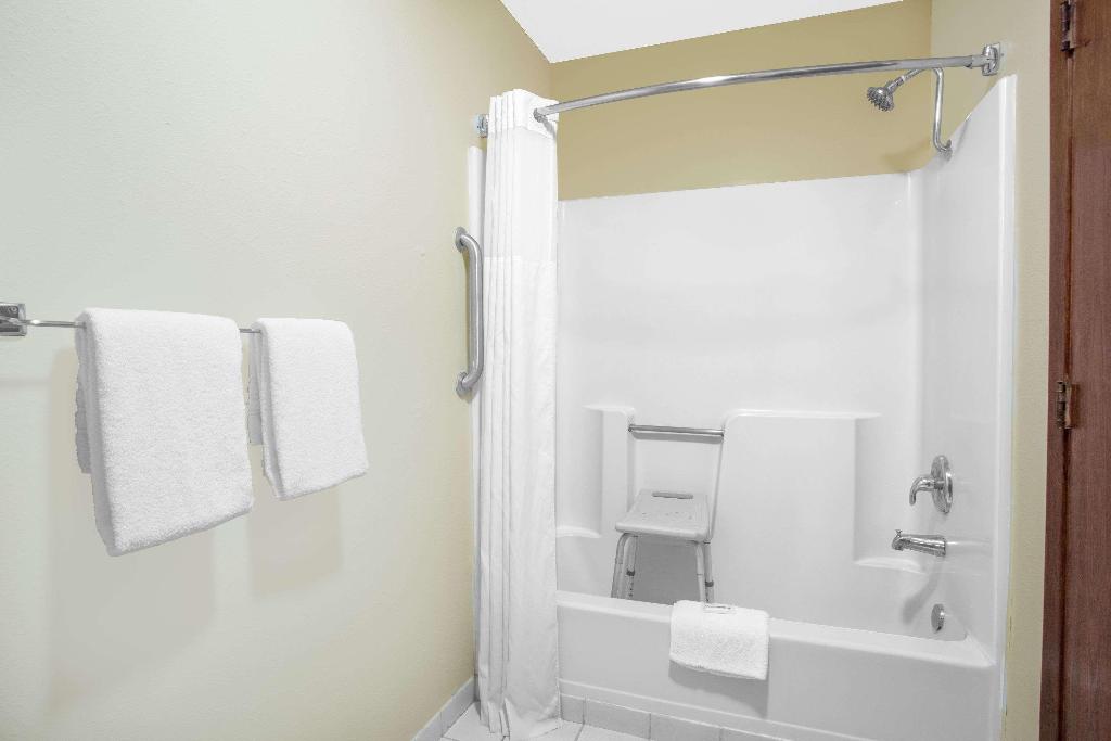 Days Inn by Wyndham North Platte