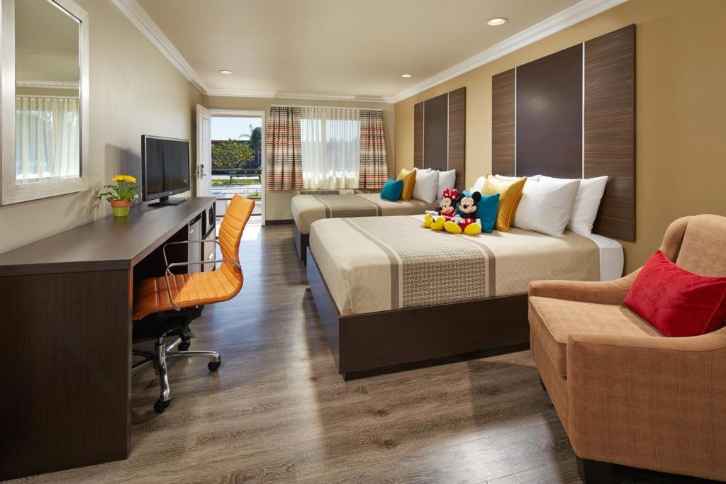 Eden Roc Inn and Suites