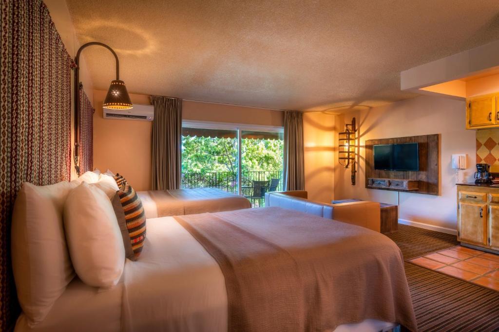 Hotel Pepper Tree Boutique Kitchen Studios