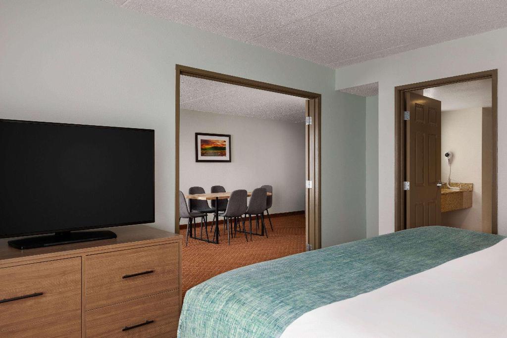 Wingate By Wyndham Louisville East