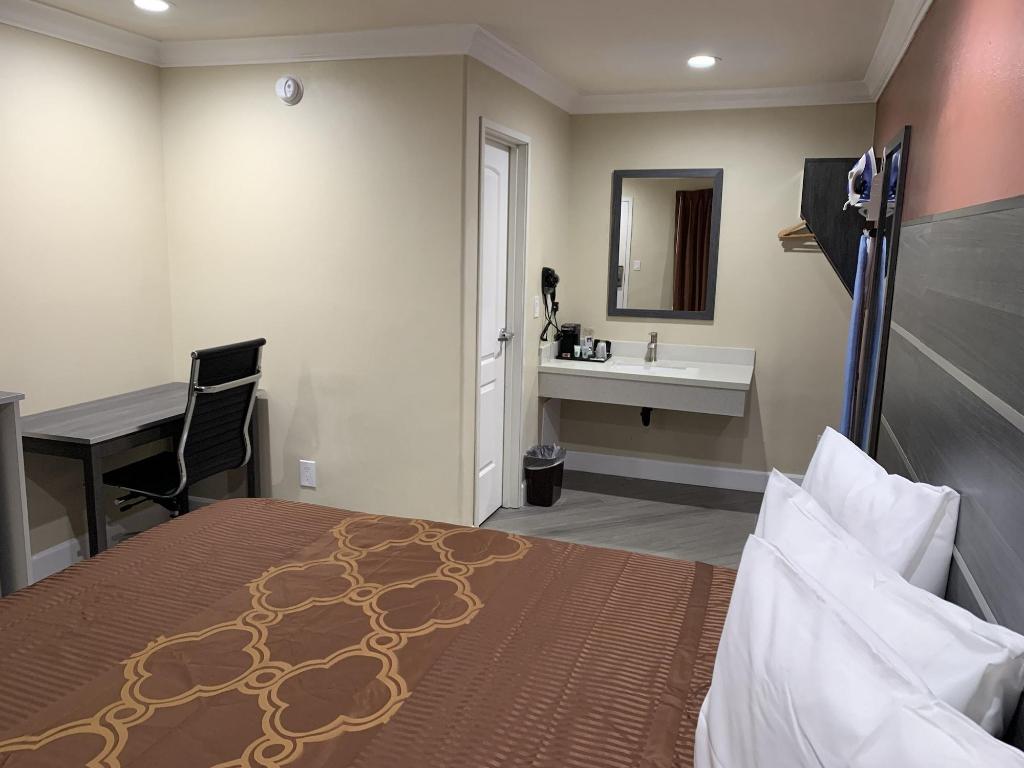 Pacific Inn Anaheim