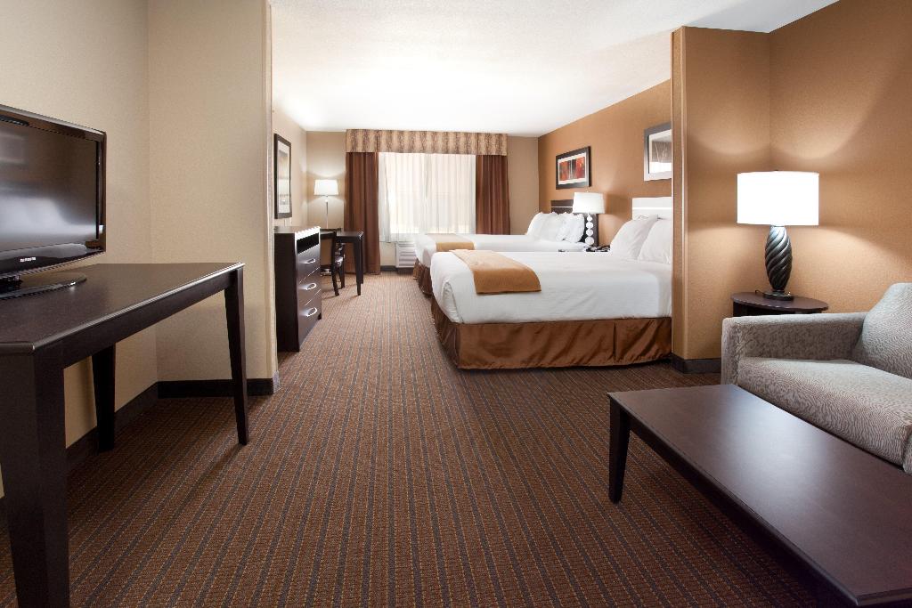 Holiday Inn Express & Suites Lamar By IHG
