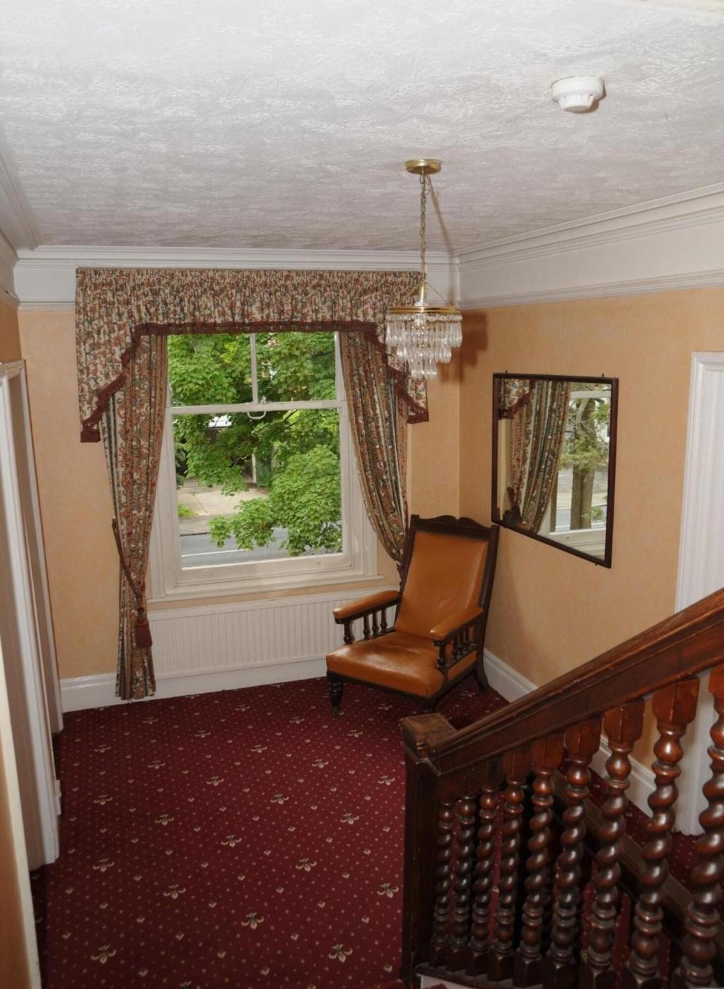 Wimblehurst - Lobby